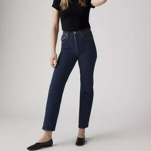 Levi Ribcage Straight Ankle Jean
